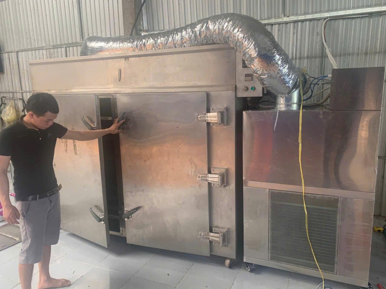 Máy sấy lạnh lá chanh