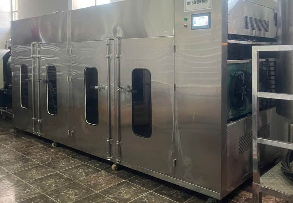 Máy sấy lạnh 500kg Enoagri vận hành tại Bến Tre